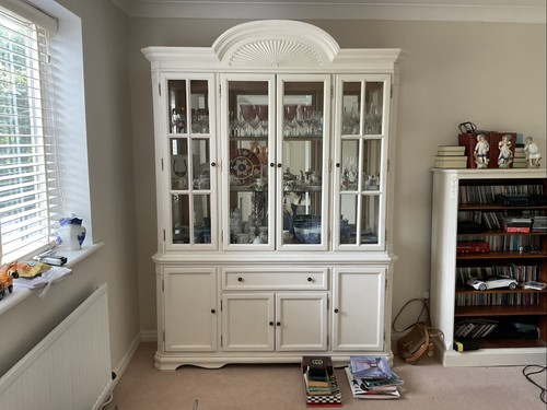 Large display cabinet - display, with